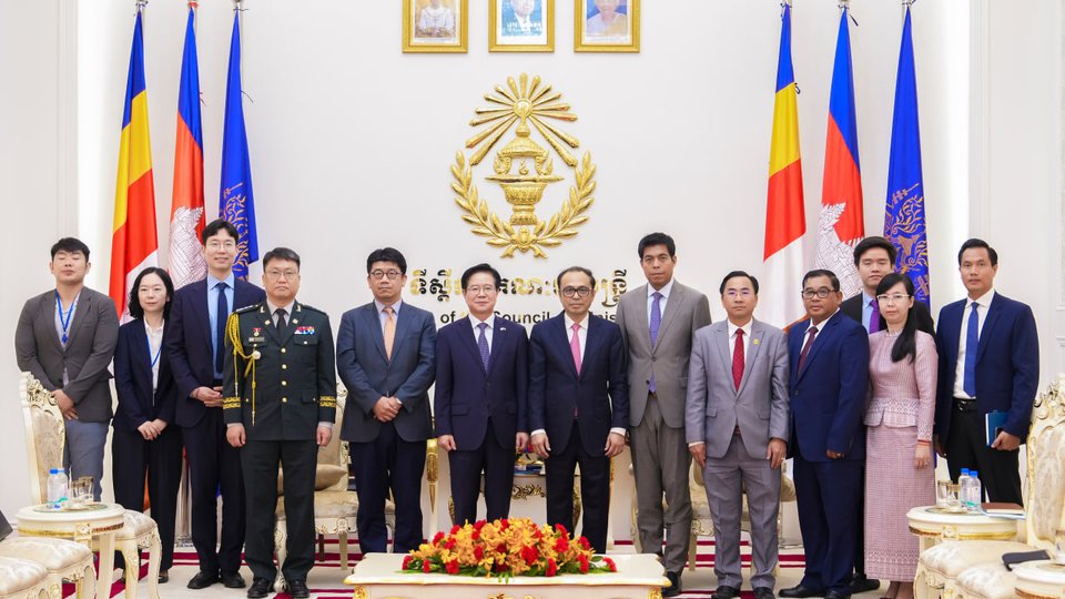 ឯកឧត្តមឧបនាយករដ្ឋមន្ត្រីប្រចាំការ វង្សី វិស្សុត