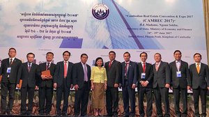 វិនិយោគិន​ក្នុង​ស្រុក​និង​ក្រៅ​ស្រុក​ល្បីៗ​ចូលរួម​ក្នុង​សន្និបាត​និង​ពិព័រណ៍​អចលនវត្ថុ​កម្ពុជា​ឆ្នាំ​២០១៧។