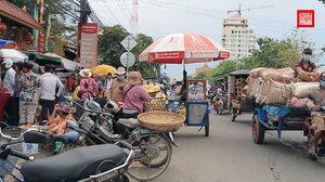 ពលរដ្ឋ៖ការ​រំដោះ​ចិញ្ចើម​ផ្លូវ​របស់​អាជ្ញាធរ​មិន​ខុស​ពី​ការ​វែក​ចក