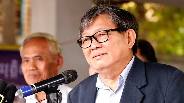 លោក សុន ឆ័យ ប្រធាន​ក្រុម​តំណាង​រាស្ត្រ​គណបក្ស​សង្គ្រោះ​ជាតិ ថ្លែង​ក្នុង​សន្និសីទ​សារព័ត៌មាន នាព្រឹក​ថ្ងៃ​ទី​២៥ ខែ​កញ្ញា ឆ្នាំ​២០១៧។ រូបភាព៖ ហេង ភារម្យ