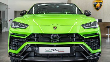 រថយន្ត​ប្រណីត Lamborghini Urus Pearl Capsule ស៊េរីឆ្នាំ២០២១ មក​ដល់​កម្ពុជា​ហើយ !