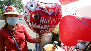 គ្រាន់​តែ​ថ្ងៃ​បុណ្យ​នៃ​ក្ដី​ស្រលាញ់​មួយ​ថ្ងៃ ពលរដ្ឋ​អាមេរិក​ចាយ​ប្រាក់​ច្រើន​ជាង ១៨ពាន់​លាន​ដុល្លារ