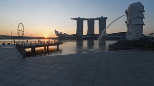 សួន Merlion Park តំបន់ Marina Bay ក្នុងប្រទេសសឹង្ហបុរី